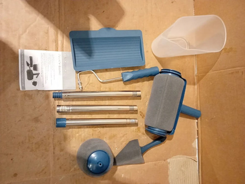 Paint roller runner with - roller,